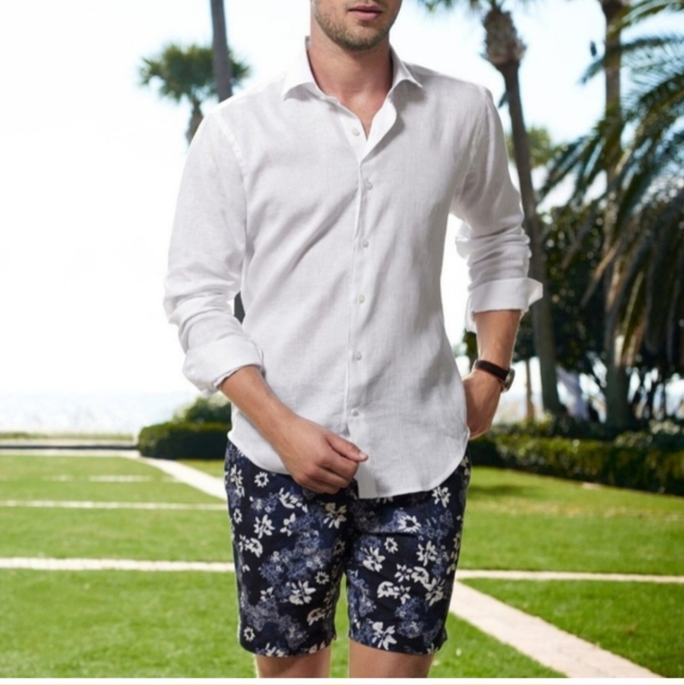 Peter Millar Navy and White Floral Shorts NWT - Size 42